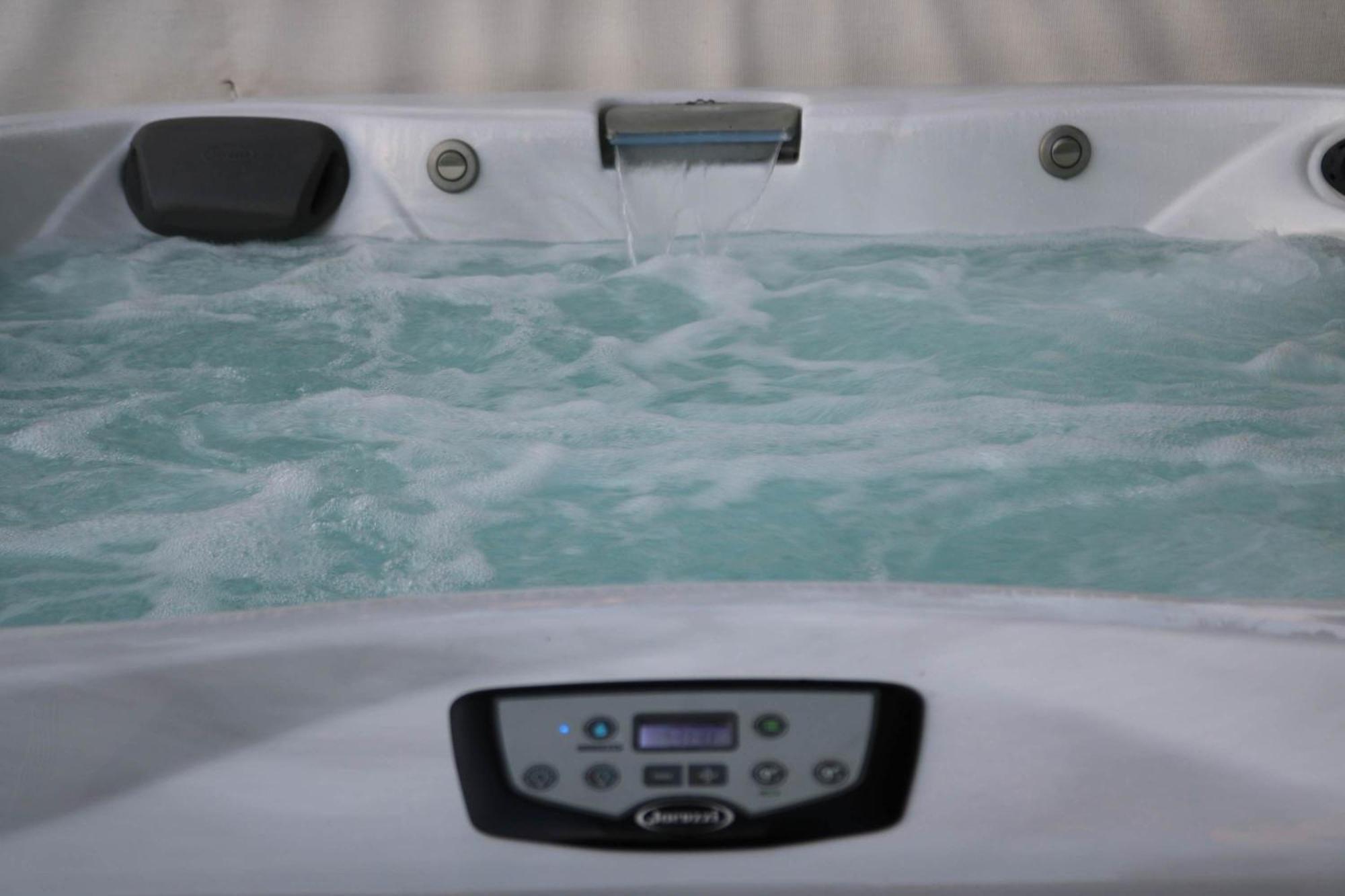 Holiday home Modern Retreat Hot Tub & Gazebo Oasis Miami